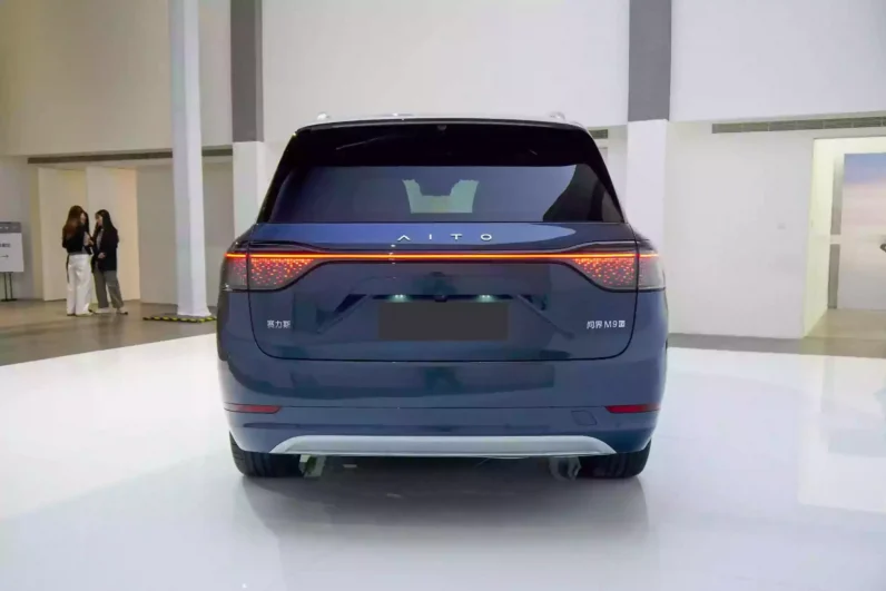 
								AITO M9 EV full									