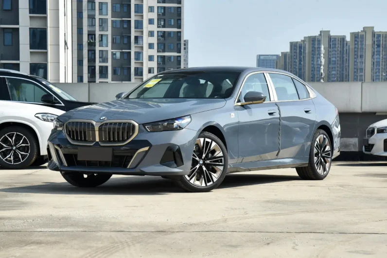 
								BMW 5 Series full									