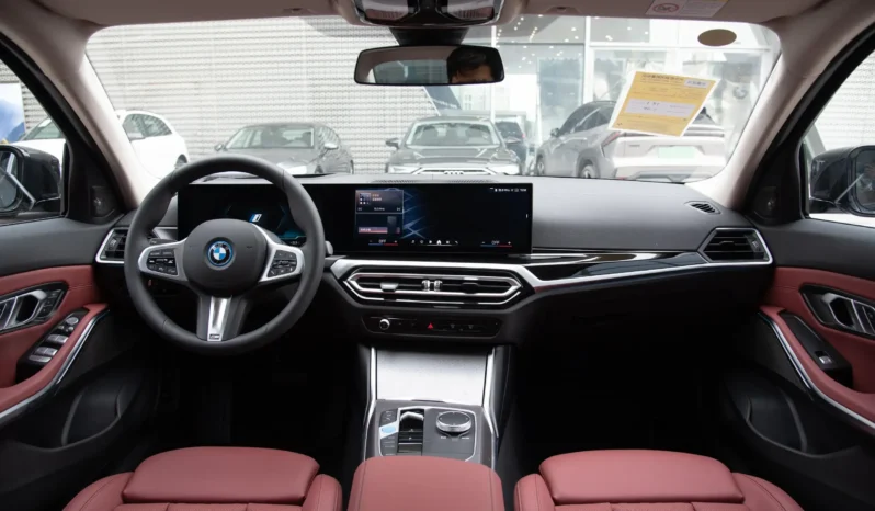 
								BMW i3 full									