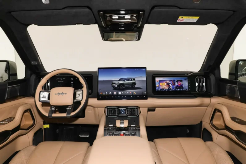 
								BYD Fangchengbao Bao 8 full									