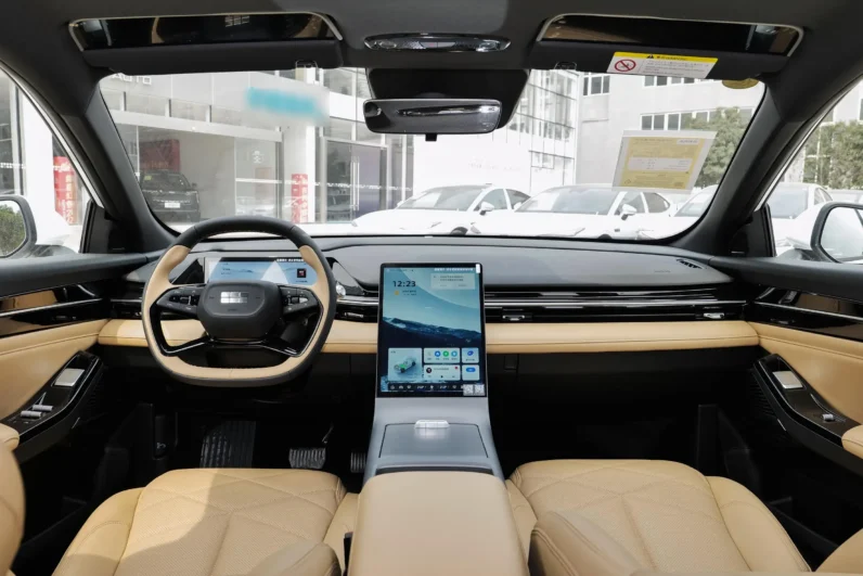 
								Geely Galaxy L6 full									