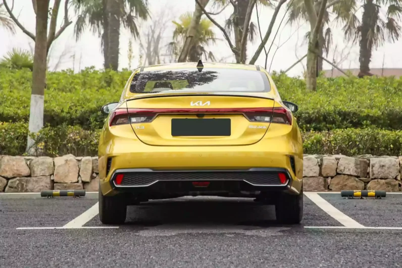 
								Kia K3 full									