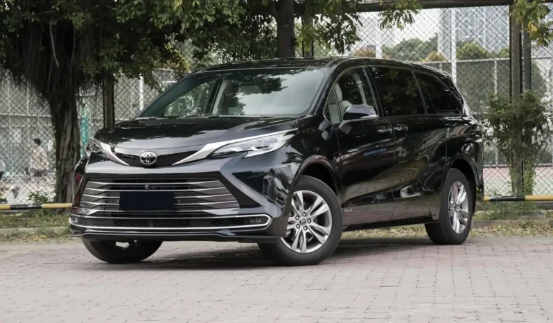 
								Toyota Sienna full									