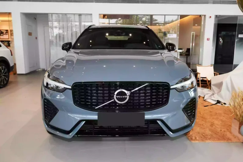 
								Volvo XC60 full									